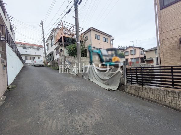 接道状況および現場風景 【朝霞市根岸台7丁目】 接道状況および現場風景 【朝霞市根岸台7丁目】