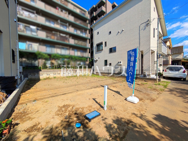 現地写真 リビングイン階段で自然と家族が集う憩の空間になります。 【和光市新倉2丁目】 現地写真 リビングイン階段で自然と家族が集う憩の空間になります。 【和光市新倉2丁目】