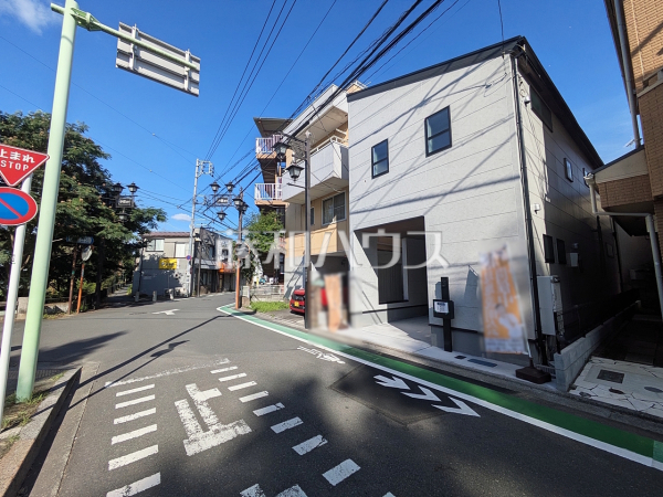 接道状況および現場風景 【小平市小川西町2丁目】 接道状況および現場風景 【小平市小川西町2丁目】