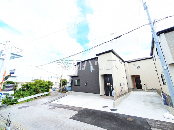 接道状況および現場風景 【うるま市石川曙3丁目】 接道状況および現場風景 【うるま市石川曙3丁目】