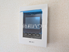 2号棟 TVモニター付きインターホン 【八王子市楢原町】訪問者がわかるTVモニター付インターホンは、お子様のお留守番にも活躍するかも?! 2号棟 TVモニター付きインターホン 【八王子市楢原町】訪問者がわかるTVモニター付インターホンは、お子様のお留守番にも活躍するかも?!