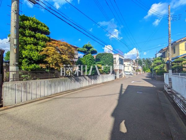 接道状況および現場風景(現況:古屋有) 【東大和市新堀3丁目】 接道状況および現場風景(現況:古屋有) 【東大和市新堀3丁目】