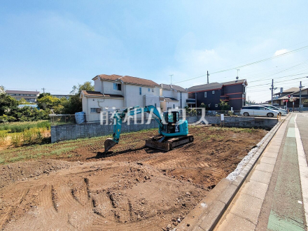 現地写真 【東久留米市南沢1丁目】南沢水辺公園が身近な距離感です。お庭に近い感覚で、思い立ったら公園までふらっと立ち寄れます。/撮影日2026/05/15