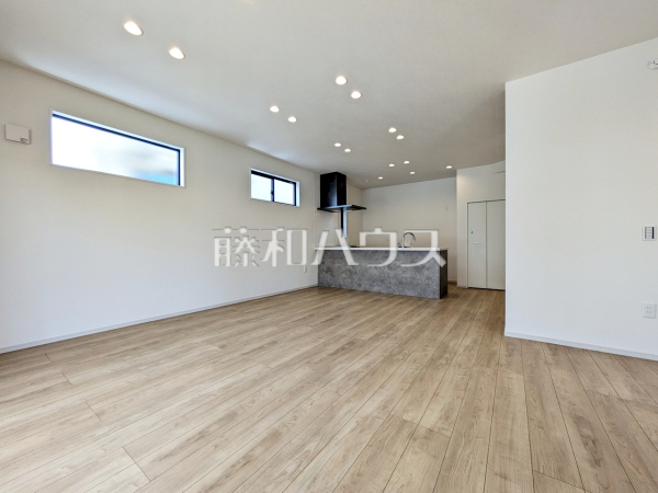 リビング 【多摩市一ノ宮4丁目】 リビング 【多摩市一ノ宮4丁目】
