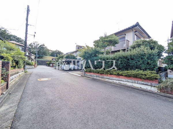 接道状況および現場風景 【八王子市北野台2丁目】 接道状況および現場風景 【八王子市北野台2丁目】