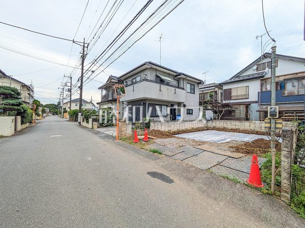 接道状況および現場風景 【武蔵村山市伊奈平6丁目】 接道状況および現場風景 【武蔵村山市伊奈平6丁目】