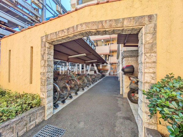 駐輪場 【クィーンシティ立川リーオフレンテアネーロ】 駐輪場 【クィーンシティ立川リーオフレンテアネーロ】