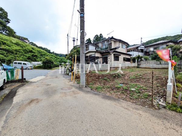 接道状況および現場風景 【八王子市元八王子町3丁目】 接道状況および現場風景 【八王子市元八王子町3丁目】