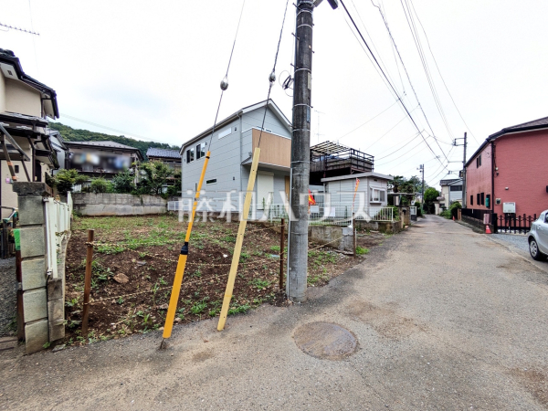 接道状況および現場風景 【八王子市元八王子町3丁目】 接道状況および現場風景 【八王子市元八王子町3丁目】