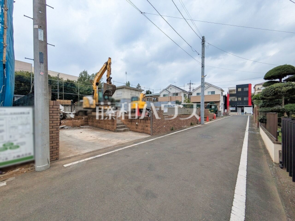 現場風景【東久留米市南沢5丁目】 平日のご案内も可能です。まずはお気軽にお問合せ下さいませ。 現場風景【東久留米市南沢5丁目】 平日のご案内も可能です。まずはお気軽にお問合せ下さいませ。