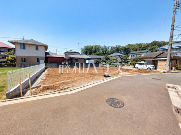 接道状況および現場風景 【所沢市大字上安松】 建物のプレゼンをさせていただきますので、実際の完成イメージを思い描いていただくことができます。お気軽にお問合せ下さい。 接道状況および現場風景 【所沢市大字上安松】 建物のプレゼンをさせていただきますので、実際の完成イメージを思い描いていただくことができます。お気軽にお問合せ下さい。