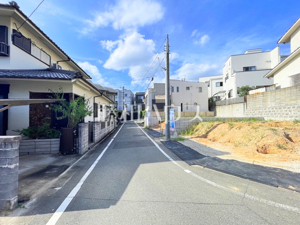 接道状況および現場風景 【福岡市中央区輝国2丁目】 接道状況および現場風景 【福岡市中央区輝国2丁目】