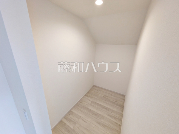 1号棟 ウォークインクローゼット 【小金井市緑町3丁目】 1号棟 ウォークインクローゼット 【小金井市緑町3丁目】