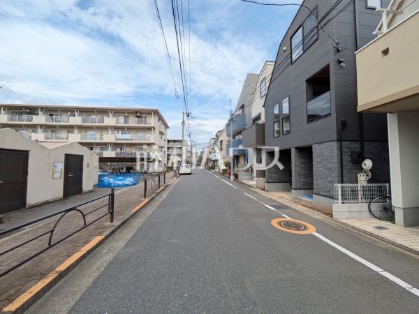 接道状況および現場風景 【練馬区豊玉中3丁目】 接道状況および現場風景 【練馬区豊玉中3丁目】