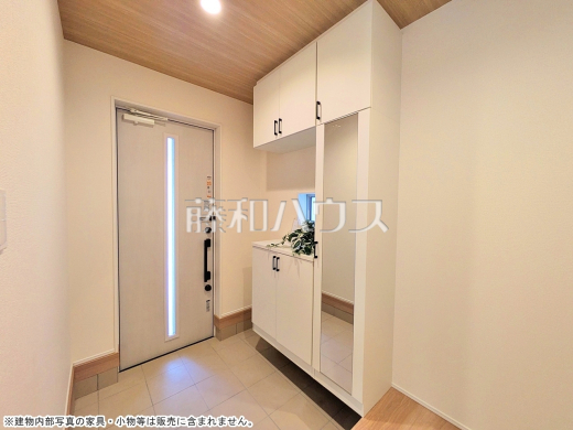 玄関ホール 【那覇市具志2丁目】