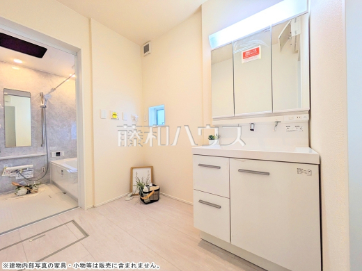 洗面室 【那覇市具志2丁目】