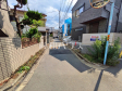 接道状況および現場風景 【杉並区下高井戸4丁目】 接道状況および現場風景 【杉並区下高井戸4丁目】