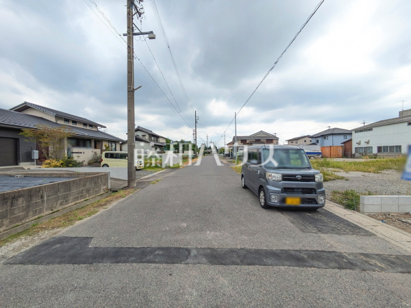 接道状況および現場風景 【北名古屋市北野天神】 接道状況および現場風景 【北名古屋市北野天神】
