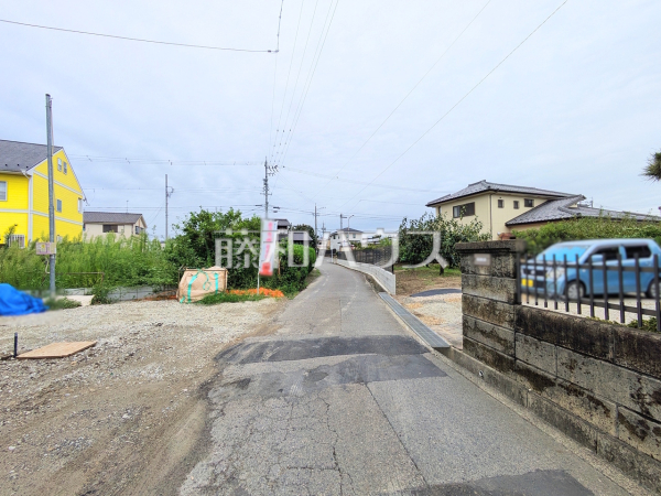 接道状況および現場風景 【春日井市上田楽町】 接道状況および現場風景 【春日井市上田楽町】