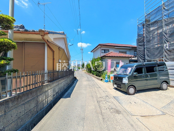 接道状況および現場風景 【春日井市上田楽町】 接道状況および現場風景 【春日井市上田楽町】