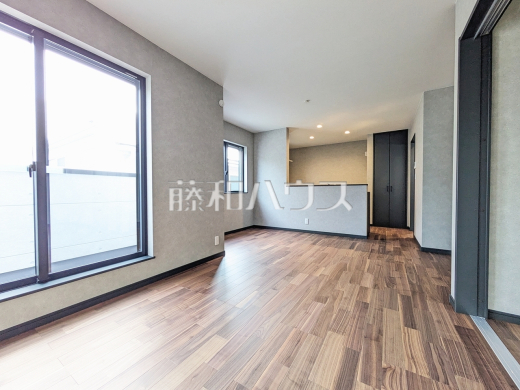 リビング 【八王子市高倉町】ご家族が揃うリビングは、南からの暖かい日差しが射し込む2Fに配置しました。