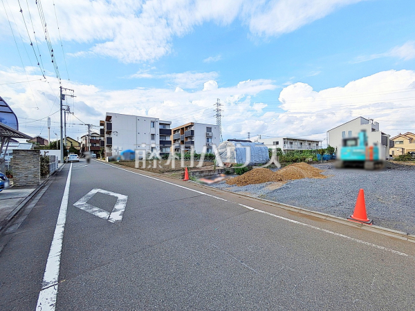 接道状況および現場風景 【日野市東平山2丁目】 接道状況および現場風景 【日野市東平山2丁目】