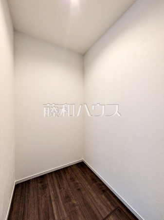 2号棟 ウォークインクローゼット 【板橋区赤塚6丁目】 2号棟 ウォークインクローゼット 【板橋区赤塚6丁目】
