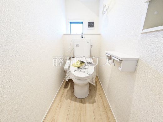 1号棟 トイレ 【清瀬市下清戸4丁目】きれいでさわやか、ウォシュレット付きトイレ