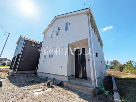 1号棟 外観 【清瀬市下清戸4丁目】 足場が外れて実際の外観が見えてきました。完成までもう少しです。 /撮影日2026/10/10