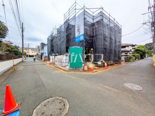 接道状況および現場風景 【東久留米市南沢5丁目】 見学はしたいけど、なかなか時間が取れない・・・そんな方に出勤前や仕事終わりにマイホームを見学できるサポートをいたします。 接道状況および現場風景 【東久留米市南沢5丁目】 見学はしたいけど、なかなか時間が取れない・・・そんな方に出勤前や仕事終わりにマイホームを見学できるサポートをいたします。
