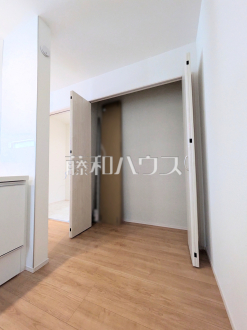B号棟 パントリー 【三鷹市新川4丁目】/撮影日2026/08/28