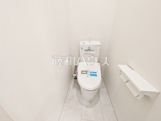 B号棟 トイレ 【三鷹市新川4丁目】