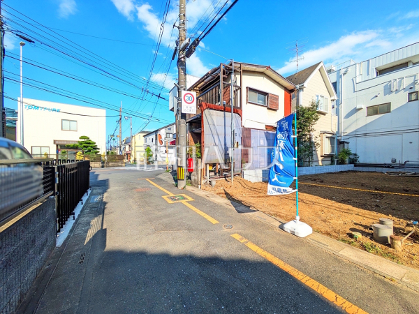 接道状況および現場風景 【富士見市水谷東2丁目】 接道状況および現場風景 【富士見市水谷東2丁目】