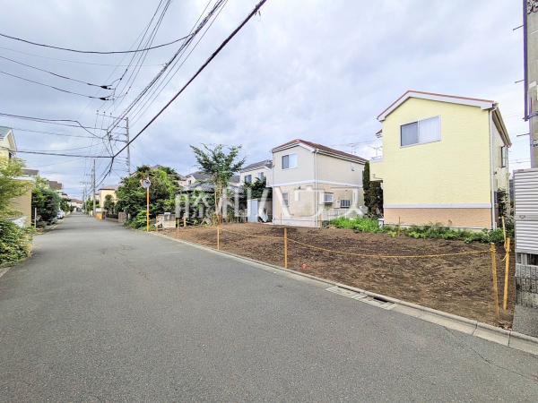接道状況および現場風景 【三鷹市井口4丁目】 接道状況および現場風景 【三鷹市井口4丁目】