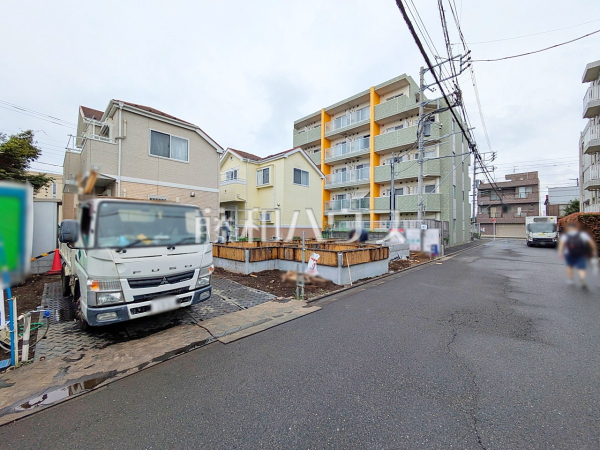接道状況および現場風景 【三鷹市井口4丁目】 接道状況および現場風景 【三鷹市井口4丁目】