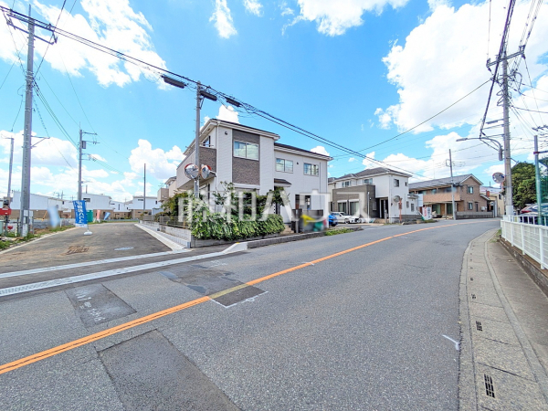 接道状況および現場風景 【富士見市羽沢2丁目】 接道状況および現場風景 【富士見市羽沢2丁目】