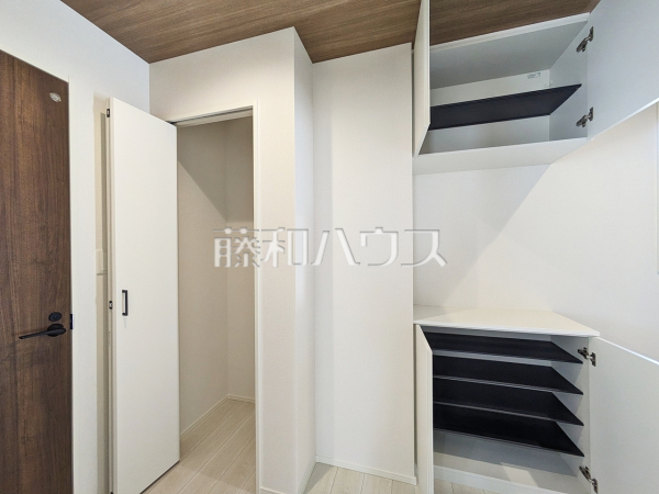 1号棟 収納 【朝霞市溝沼6丁目】 1号棟 収納 【朝霞市溝沼6丁目】