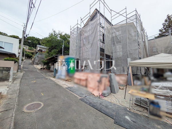 接道状況および現場風景 【福岡市中央区小笹5丁目】 接道状況および現場風景 【福岡市中央区小笹5丁目】