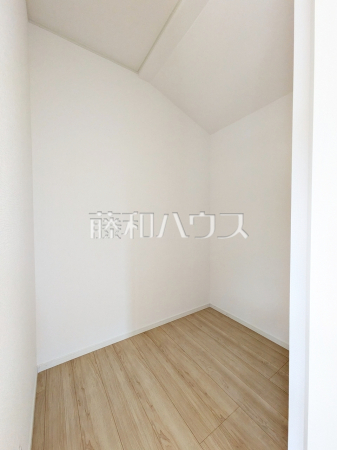 4号棟 ウォークインクローゼット 【昭島市昭和町4丁目】 4号棟 ウォークインクローゼット 【昭島市昭和町4丁目】