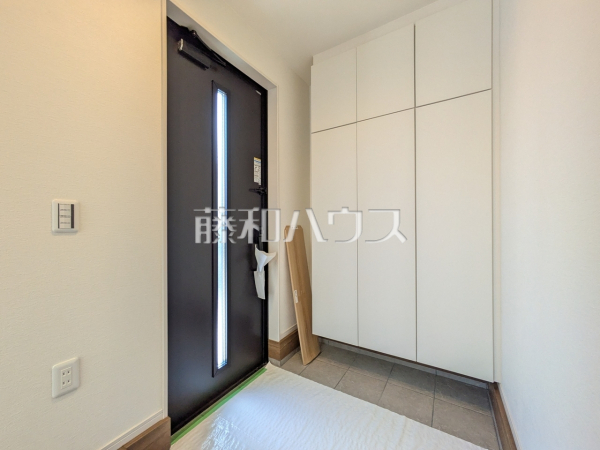 7号棟 玄関ホール 【小平市小川西町5丁目】 7号棟 玄関ホール 【小平市小川西町5丁目】