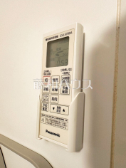 24時間換気システム 24時間換気システムにより、花粉・PM2.5などの微小粒子物質の侵入を防ぎ、快適な室内を保ちます。
24時間換気システム 24時間換気システムにより、花粉・PM2.5などの微小粒子物質の侵入を防ぎ、快適な室内を保ちます。