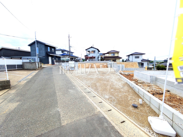 接道状況および現場風景 【福岡市東区青葉6丁目】 接道状況および現場風景 【福岡市東区青葉6丁目】