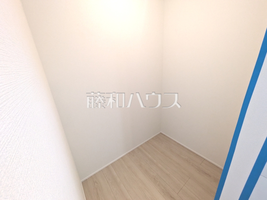 ファミリークローク 【西春日井郡豊山町大字豊場字新栄】
