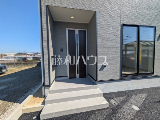 玄関 【西春日井郡豊山町大字豊場字新栄】