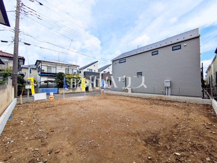 ≪現地外観≫ 見学はしたいけど、なかなか時間が取れない・・・そんな方に出勤前や仕事終わりにマイホームを見学できるサポートをいたします。【府中市西原町4丁目】/撮影日2026/08/21