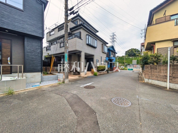 接道状況および現場風景 【新座市道場2丁目】 接道状況および現場風景 【新座市道場2丁目】