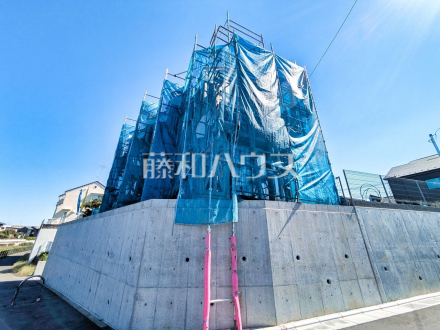 3号棟 外観 【東久留米市浅間町2丁目】 周辺環境はもちろん、日当たりや設備仕様など、実際に行ってみないと分からないことも多くございます。営業担当がご案内いたしますので、お気軽にお問い合わせください /撮影日2026/10/08