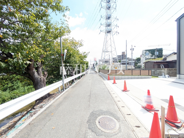 接道状況および現場風景 【福岡市城南区長尾4丁目】 接道状況および現場風景 【福岡市城南区長尾4丁目】