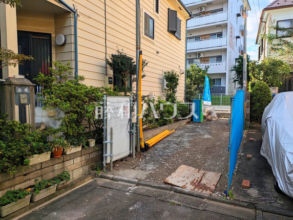 接道状況および現場風景 【三鷹市牟礼6丁目】 接道状況および現場風景 【三鷹市牟礼6丁目】