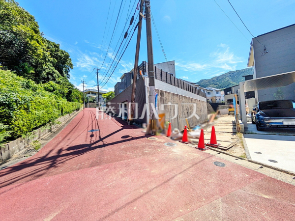 接道状況および現場風景 【福岡市城南区南片江4丁目】 接道状況および現場風景 【福岡市城南区南片江4丁目】